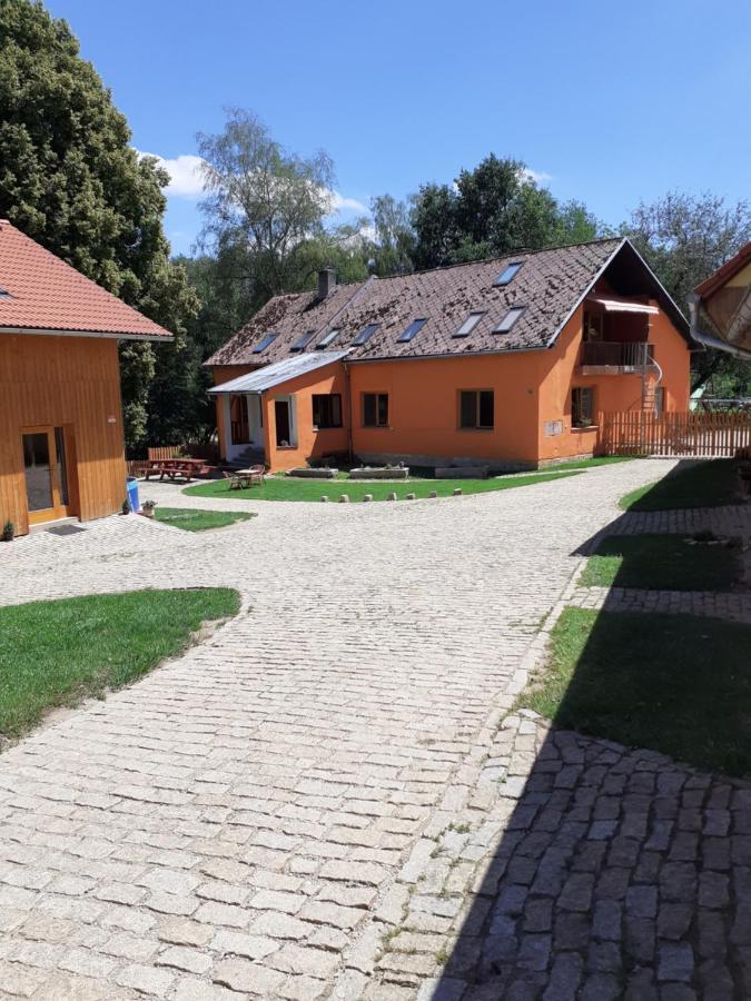 Kypruv Mlyn Villa Knínice Eksteriør billede