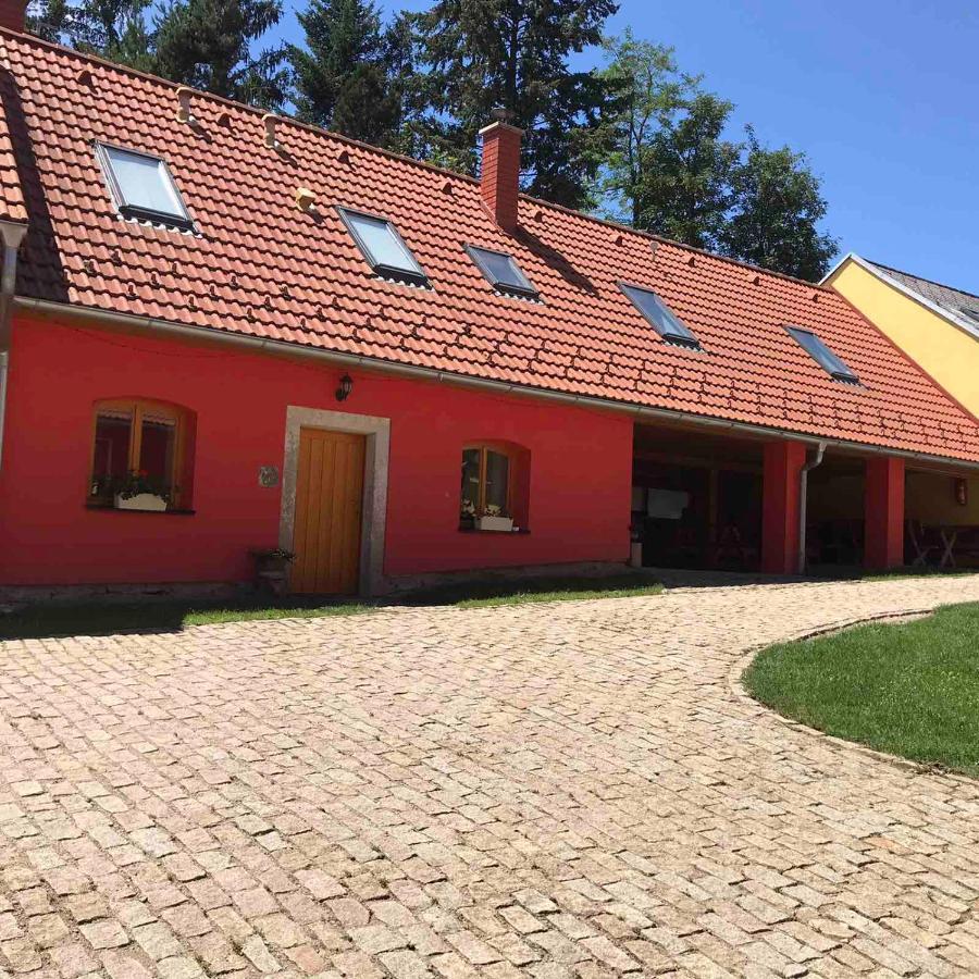 Kypruv Mlyn Villa Knínice Eksteriør billede