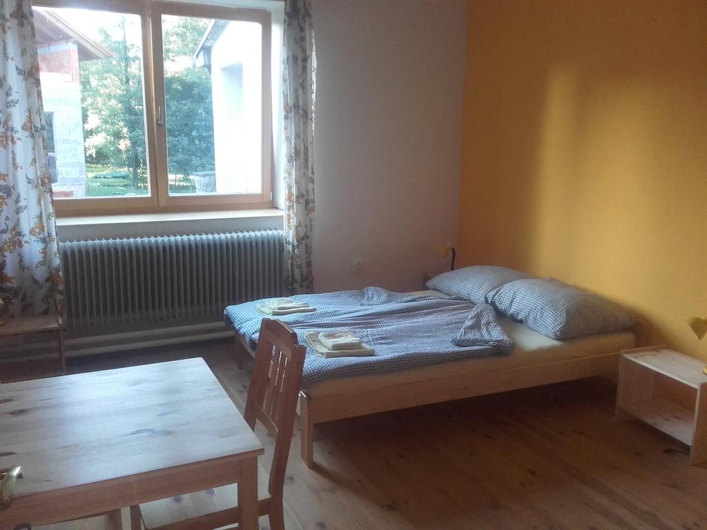 Kypruv Mlyn Villa Knínice Eksteriør billede